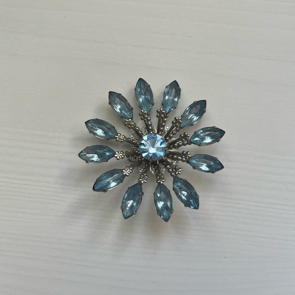 Vintage Ice Blue Flower Style Rhinestone Brooch